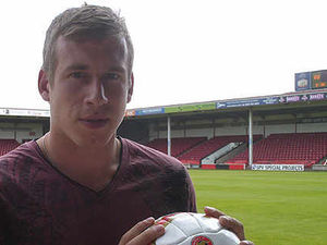 Supporting image for story: Jonny Brain joins his new team-mates