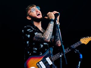 Supporting image for story: V Festival 2017: James Arthur - review
