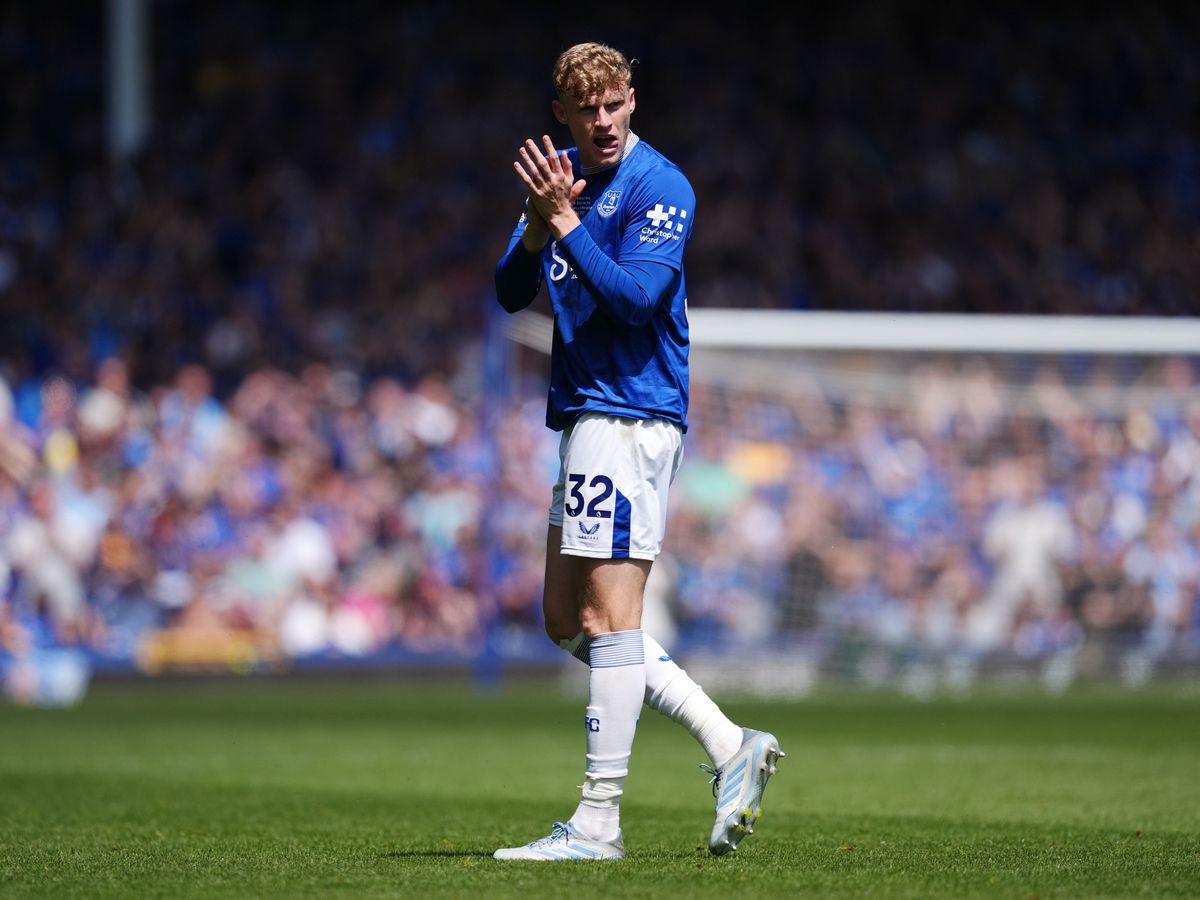 Jarrad Branthwaite signs new five-year contract with Everton