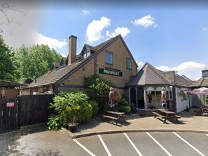 Supporting image for story: Telford pub evacuated after deep fat fryer fire