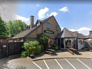 Supporting image for story: Telford pub evacuated after deep fat fryer fire 