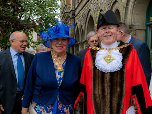 Supporting image for story: Stafford's new mayor sworn in