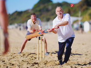 Supporting image for story: Ed Davey plays cricket at the beach on last day of Lib Dem party conference