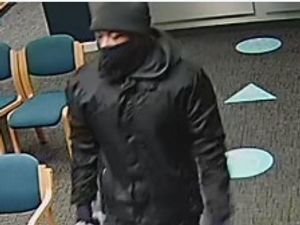 Supporting image for story: Masked man armed with knife robs Lichfield travel agents