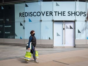 Supporting image for story: PM’s vaccine passport struggle grows as Starmer calls situation ‘complete mess’