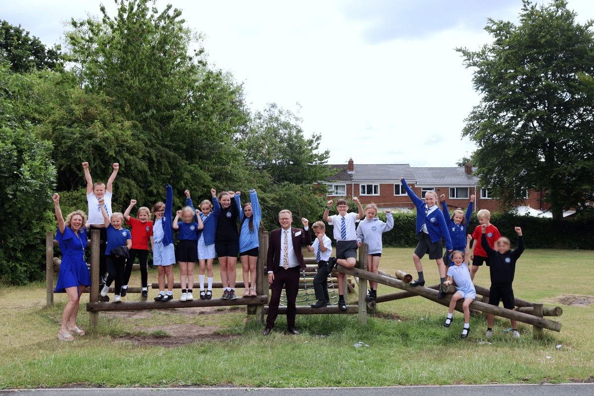 Cannock Chase MP joins school&rsquo;s celebration of &lsquo;Good&rsquo; Ofsted rating