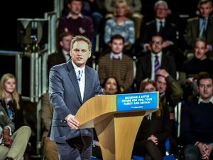 Supporting image for story: Grant Shapps’s washing up habits scrutinised after cup-laden Twitter picture