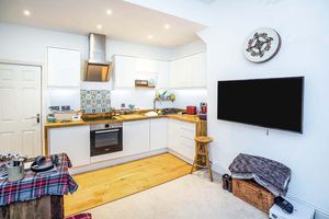 A flat for under £100,000 has come on the market in Oswestry town centre. Pictures: Zoopla