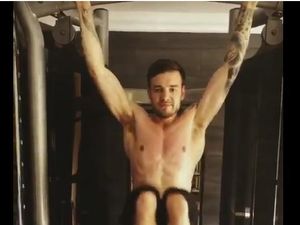Supporting image for story: Stripped down Liam Payne video causes online frenzy
