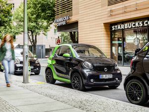 Supporting image for story: ‘We’re not walking away from the Smart car,’ says boss