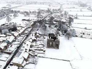 Supporting image for story: Snow and ice weather warnings extended into weekend