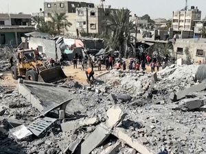 Supporting image for story: Dozens killed by Israeli airstrike in northern Gaza, health officials say