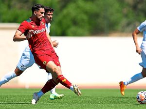 Supporting image for story: Dave Edwards: Wolves can't let Max Kilman go like Morgan Gibbs-White did