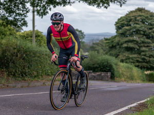 Supporting image for story: Hales extend his Series lead as Charles makes her mark