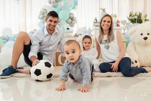 Gui Finkler with his family