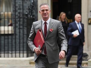 Supporting image for story: Social media ban for teenagers under consideration – Technology Secretary