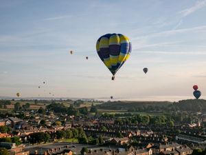 Supporting image for story: Grounded: Oswestry Balloon Carnival morning launch stopped by rain