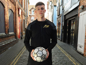 Supporting image for story: WATCH: World-record football freestyler shows off skills in Wolverhampton