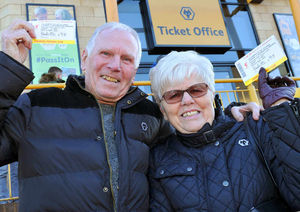 Tom and Barbara Jones with their tickets