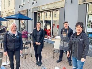 Supporting image for story: 'Huge' thank you from restaurant as hundreds visit in first week open since November