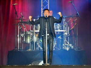 Supporting image for story: Cliff Richard at Walcot Hall: Star and fans are wired for sound - with pictures
