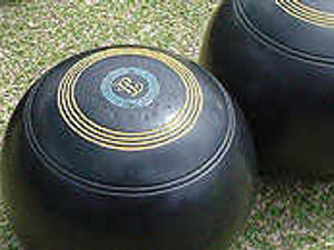 Supporting image for story: Bowls stars surge into last four