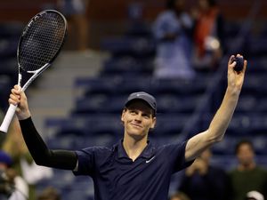 Supporting image for story: Jannik Sinner cruises to straight-sets win over fellow Italian Lorenzo Musetti