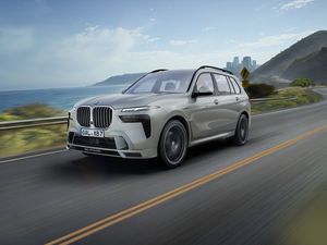 Supporting image for story: The new Alpina XB7 boasts 612bhp and 180mph top speed