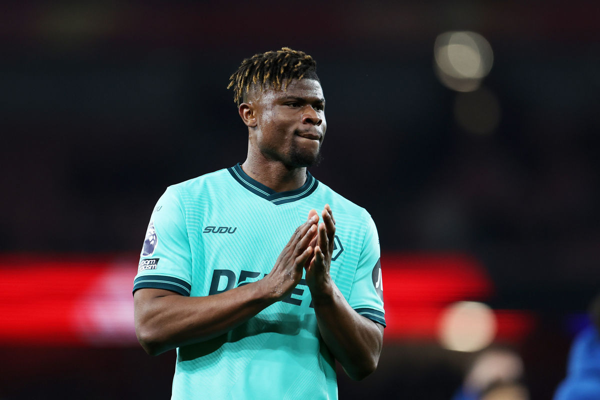 Wolves stance on key defender revealed amid transfer interest