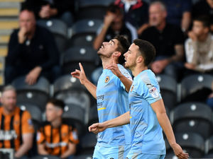 Supporting image for story: Hull City 2 Wolves 3 – Report and pictures