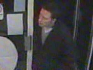 Supporting image for story: Police hunting chocolate thief