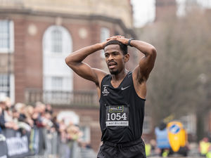 Stafford Half Marathon 2025 (photos by Ian Knight / Z70 Photography)