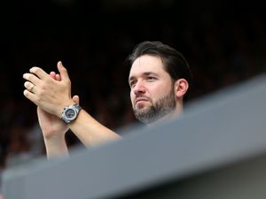 Alexis Ohanian claps at Wimbledon
