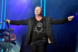 Supporting image for story: Simple Minds bringing greatest hits to Wolverhampton Civic Hall