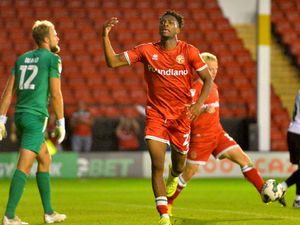 Supporting image for story: Walsall striker Timmy Abraham joins Oldham on short-term loan