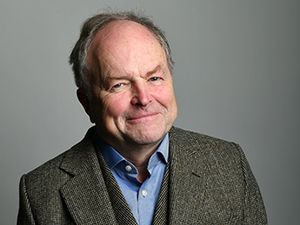 Supporting image for story: TV's Clive Anderson hopes to explore Shrewsbury during visit for solo show