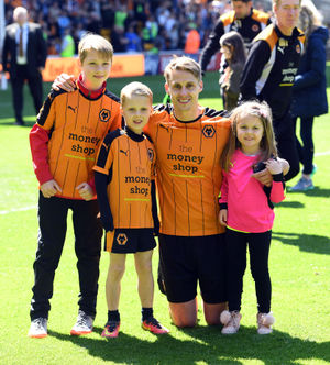 A family Edwards shot after Sunday's game (Photo: AMA Sports)