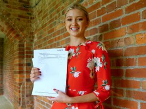 Supporting image for story: Conspiracy theorist says daughter died by medical gross negligence manslaughter