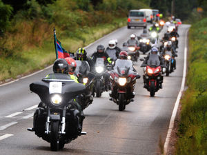 Supporting image for story: Thousands of bikers Ride to the Wall to honour the fallen