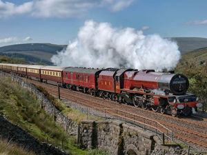 Supporting image for story: One of Britain's 'poshest' trains to steam through the West Midlands this weekend