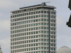 Supporting image for story: UK sanctions scam network ‘masterminds’ who bought London properties