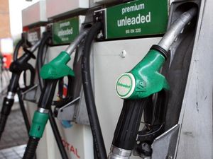 Supporting image for story: November marked four months of falling petrol prices