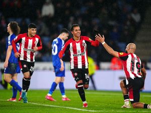 Supporting image for story: Bees sting Leicester to add to the misery for Ruud van Nistelrooy’s strugglers