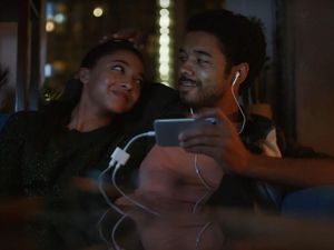 Supporting image for story: Samsung really fires shots at Apple in its latest advert