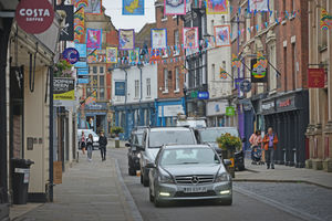 Traffic in Shrewsbury High Street after the pedestrianisation order was lifted