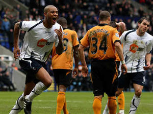 Supporting image for story: Knight plans to add to Villa misery