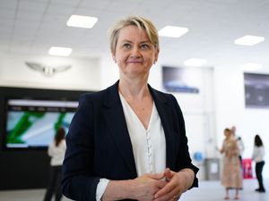 Supporting image for story: France treaty to return Channel migrants is not ‘silver bullet’, Cooper says