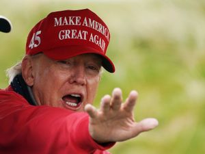 Supporting image for story: Starmer: It would be very good to meet Harris and Trump before US election