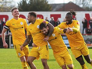 Supporting image for story: Telford v Leamington: Kevin Wilkin urges Bucks to get play-off place wrapped up