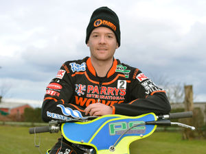 Supporting image for story: Wolverhampton Wolves wait on Kyle Howarth fitness